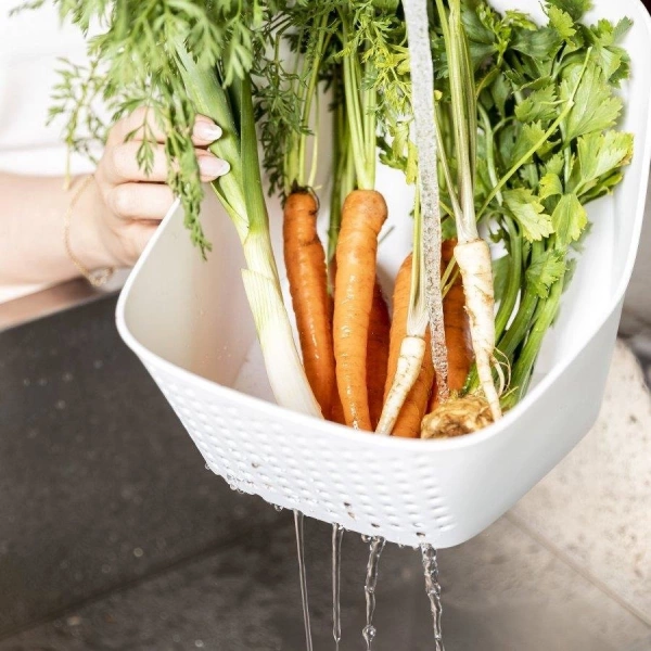 Миска-друшляк з пластику Florina 3,7 л Mint (4M4032) фото 3